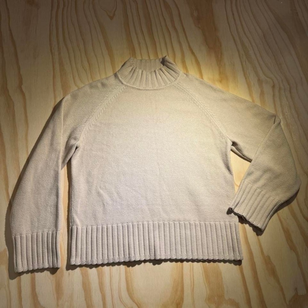 Philosophy sweater‎